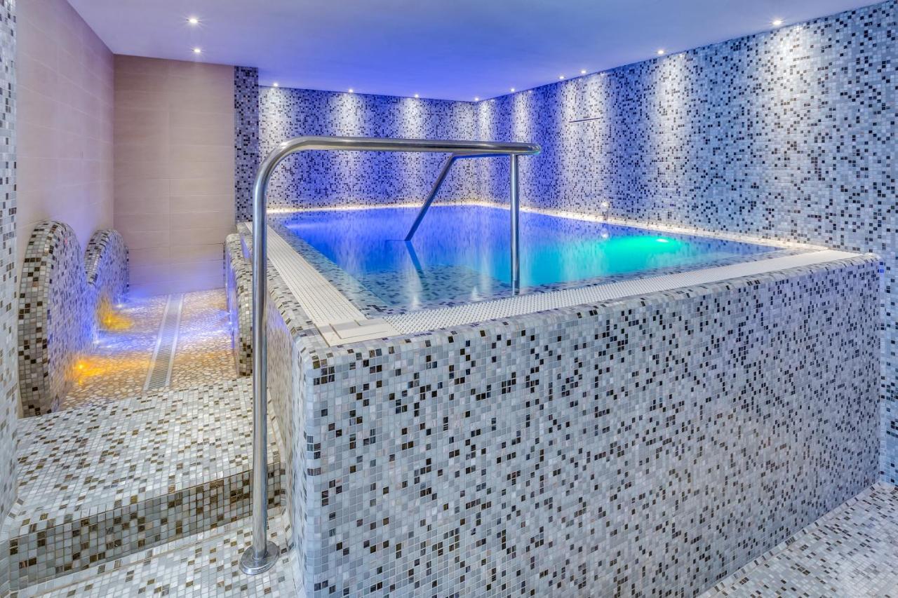 Apartaments Suites Ambassador Caorle Exterior foto
